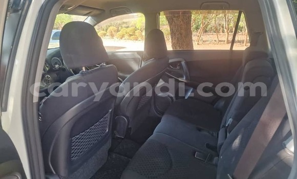 Acheter Occasion Voiture Toyota Vanguard Blanc à Lusaka, Zambie Acheter Occasion Voiture Toyota Vanguard Blanc à Lusaka, Zambie