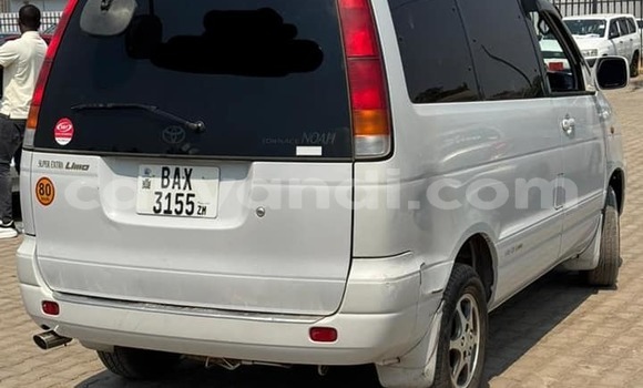 Acheter Occasion Voiture Toyota Noah Blanc à Isoka, Nord Acheter Occasion Voiture Toyota Noah Blanc à Isoka, Nord