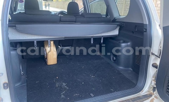 Acheter Occasion Voiture Toyota Vanguard Blanc à Lusaka, Zambie Acheter Occasion Voiture Toyota Vanguard Blanc à Lusaka, Zambie