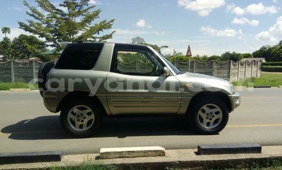 Acheter Occasion Voiture Toyota RAV4 Gris à Kitwe, Zambie Acheter Occasion Voiture Toyota RAV4 Gris à Kitwe, Zambie