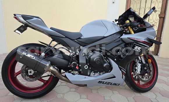 Acheter Occasion Moto Suzuki GSX–R Gris à Lusaka, Zambie
