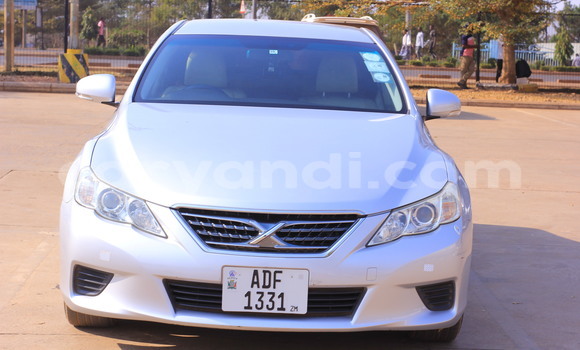Nunua Ilio tumika Toyota Mark X Fedha Gari ndani ya Kitwe nchini Zambia