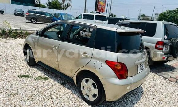 Tenga Tsaru Toyota IST Zvimwe Mota in Lusaka in Zambia