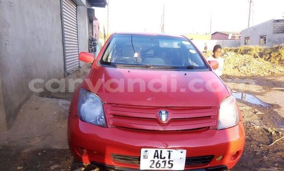 Acheter Occasion Voiture Toyota IST Rouge à Chipata, Zambie