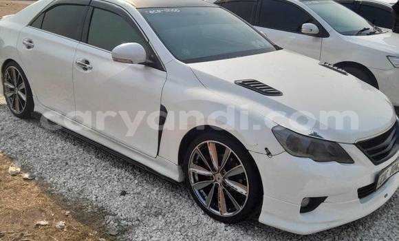 Acheter Occasion Voiture Toyota Mark X Blanc à Chipata, Zambie