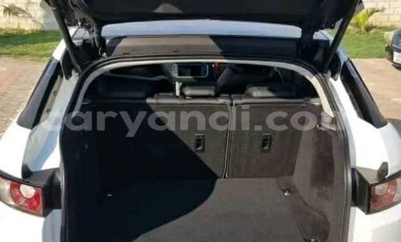 Acheter Occasion Voiture Range Rover Evoque Blanc à Lusaka, Zambie Acheter Occasion Voiture Range Rover Evoque Blanc à Lusaka, Zambie