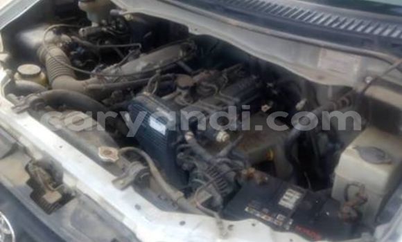 Acheter Occasion Voiture Toyota Noah Gris à Kitwe, Zambie Acheter Occasion Voiture Toyota Noah Gris à Kitwe, Zambie
