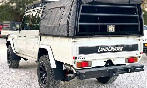Acheter Occasion Voiture Toyota Land Cruiser Blanc à Chinsali, Nord Acheter Occasion Voiture Toyota Land Cruiser Blanc à Chinsali, Nord