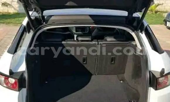 Acheter Occasion Voiture Range Rover Evoque Blanc à Chipata, Zambie Acheter Occasion Voiture Range Rover Evoque Blanc à Chipata, Zambie