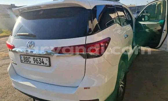 Acheter Occasion Voiture Toyota Fortuner Blanc à Chipata, Zambie Acheter Occasion Voiture Toyota Fortuner Blanc à Chipata, Zambie