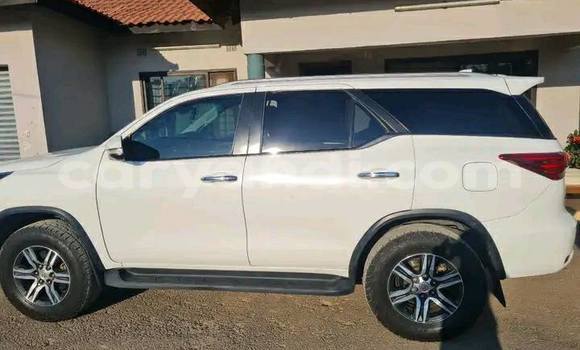 Acheter Occasion Voiture Toyota Fortuner Blanc à Chipata, Zambie Acheter Occasion Voiture Toyota Fortuner Blanc à Chipata, Zambie
