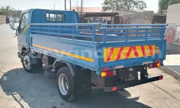 Acheter Occasion Utilitaire Mitsubishi Canter Bleu à Chipata, Zambie Acheter Occasion Utilitaire Mitsubishi Canter Bleu à Chipata, Zambie
