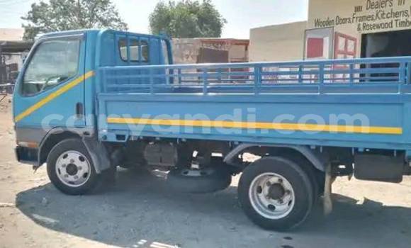 Acheter Occasion Utilitaire Mitsubishi Canter Bleu à Chipata, Zambie Acheter Occasion Utilitaire Mitsubishi Canter Bleu à Chipata, Zambie