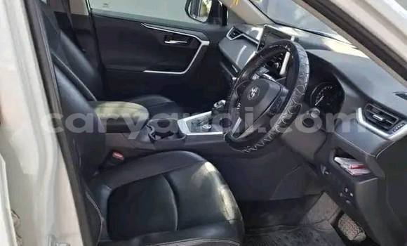 Acheter Occasion Voiture Toyota RAV4 Blanc à Chinsali, Nord Acheter Occasion Voiture Toyota RAV4 Blanc à Chinsali, Nord