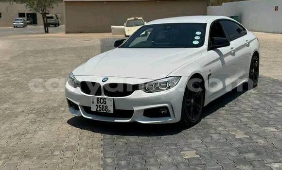 Nunua Ilio tumika BMW 4-Series Nyeupe Gari ndani ya Chama nchini Kusini Nunua Ilio tumika BMW 4-Series Nyeupe Gari ndani ya Chama nchini Kusini