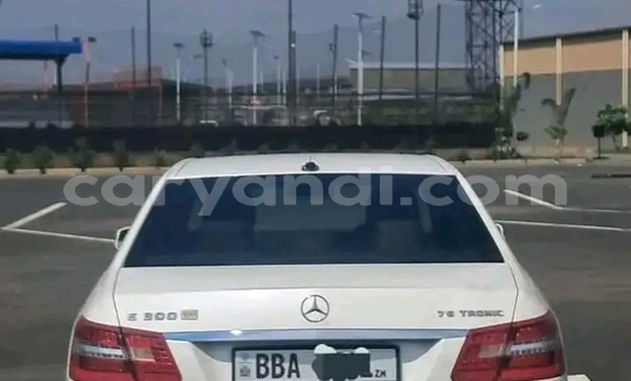 Buy Used Mercedes-Benz E200 White Car in Lusaka in Zambia Buy Used Mercedes-Benz E200 White Car in Lusaka in Zambia