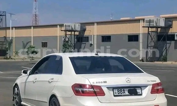 Buy Used Mercedes-Benz E200 White Car in Lusaka in Zambia Buy Used Mercedes-Benz E200 White Car in Lusaka in Zambia