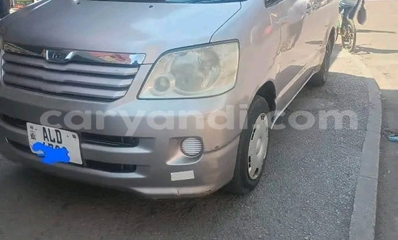 Nunua Ilio tumika Toyota Noah Nyingine Gari ndani ya Lusaka nchini Zambia Nunua Ilio tumika Toyota Noah Nyingine Gari ndani ya Lusaka nchini Zambia