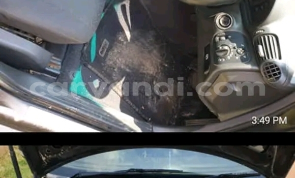 Nunua Ilio tumika Mercedes‒Benz 270D Nyeusi Gari ndani ya Kalulushi nchini Copperbelt