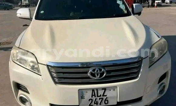 Buy Used Toyota Vanguard White Car in Kaoma in Western Buy Used Toyota Vanguard White Car in Kaoma in Western