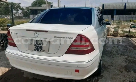 Nunua Ilio tumika Mercedes‒Benz E-klasse Nyeupe Gari ndani ya Kansanshi nchini Kaskazini-Magharibi Nunua Ilio tumika Mercedes‒Benz E-klasse Nyeupe Gari ndani ya Kansanshi nchini Kaskazini-Magharibi