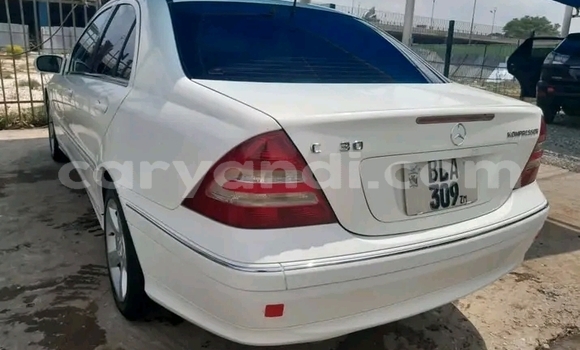 Nunua Ilio tumika Mercedes‒Benz E-klasse Nyeupe Gari ndani ya Kansanshi nchini Kaskazini-Magharibi Nunua Ilio tumika Mercedes‒Benz E-klasse Nyeupe Gari ndani ya Kansanshi nchini Kaskazini-Magharibi