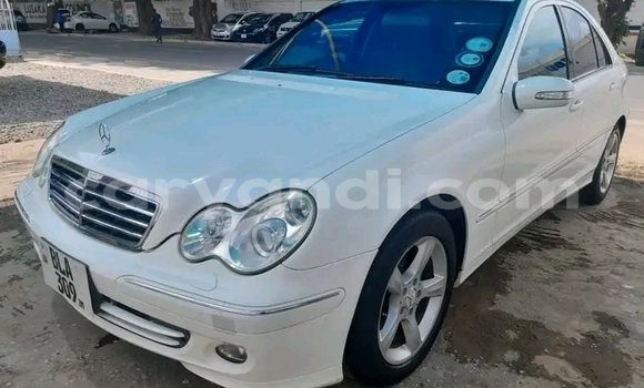 Nunua Ilio tumika Mercedes‒Benz E-klasse Nyeupe Gari ndani ya Kansanshi nchini Kaskazini-Magharibi Nunua Ilio tumika Mercedes‒Benz E-klasse Nyeupe Gari ndani ya Kansanshi nchini Kaskazini-Magharibi