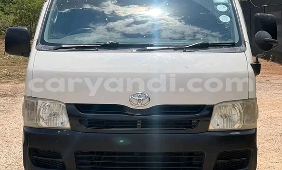 Buy Used Toyota Hiace White Car in Chinsali in Northern Buy Used Toyota Hiace White Car in Chinsali in Northern