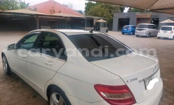 Buy Used Mercedes-Benz E200 White Car in Kapiri Mposhi in Central Buy Used Mercedes-Benz E200 White Car in Kapiri Mposhi in Central