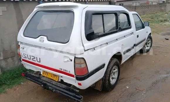 Buy Used Isuzu D–MAX White Car in Choma in Southern Buy Used Isuzu D–MAX White Car in Choma in Southern