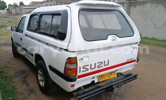 Buy Used Isuzu D–MAX White Car in Choma in Southern Buy Used Isuzu D–MAX White Car in Choma in Southern
