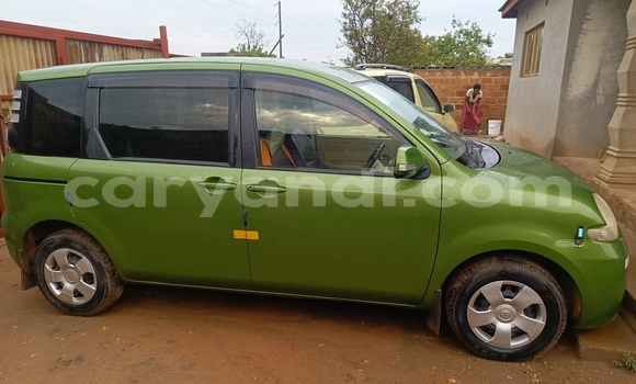 Buy Used Toyota Sienta Green Car in Solwezi in North-Western Buy Used Toyota Sienta Green Car in Solwezi in North-Western