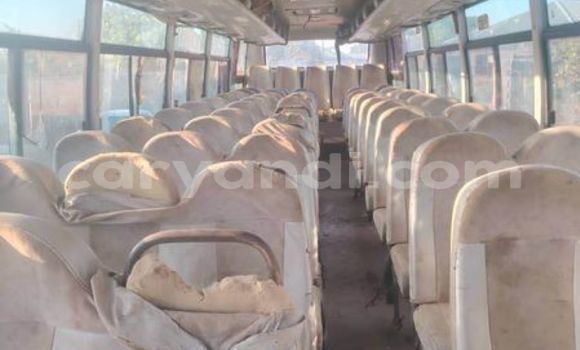 Tenga Tsaru Toyota Hilux Surf Zvimwe Mota in Lusaka in Zambia Tenga Tsaru Toyota Hilux Surf Zvimwe Mota in Lusaka in Zambia