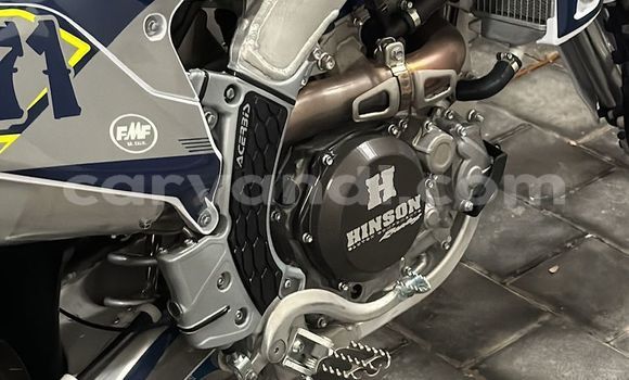 Buy Used Yamaha YZ450F Blue Bike in Lusaka in Zambia