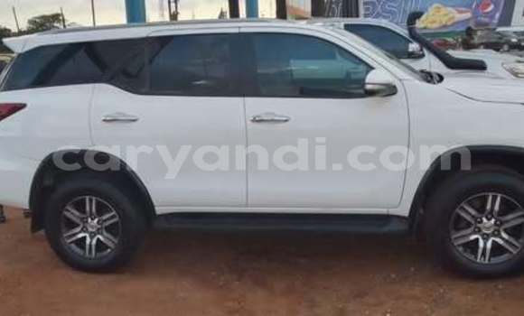 Nunua Ilio tumika Toyota Fortuner Nyingine Gari ndani ya Lusaka nchini Zambia Nunua Ilio tumika Toyota Fortuner Nyingine Gari ndani ya Lusaka nchini Zambia
