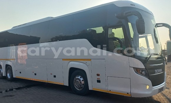 Tenga Tsaru Scania R420 Chena Rori in Choma in Southern