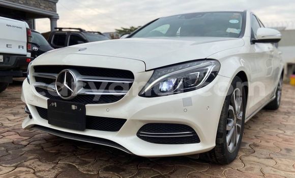 Buy Used Mercedes‒Benz C–Class White Car in Lusaka in Zambia