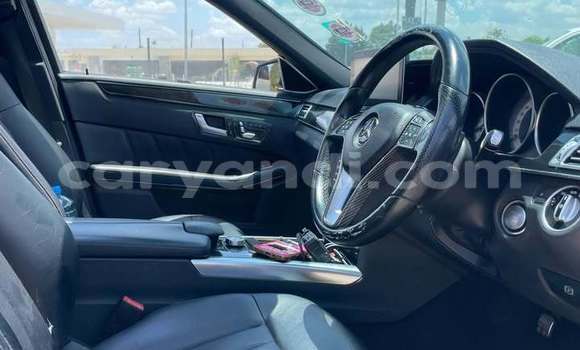 Acheter Occasion Voiture Mercedes‒Benz E–Class Noir à Lusaka, Zambie Acheter Occasion Voiture Mercedes‒Benz E–Class Noir à Lusaka, Zambie