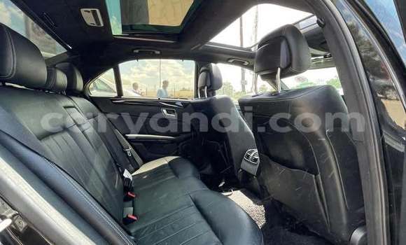 Acheter Occasion Voiture Mercedes‒Benz E–Class Noir à Lusaka, Zambie Acheter Occasion Voiture Mercedes‒Benz E–Class Noir à Lusaka, Zambie