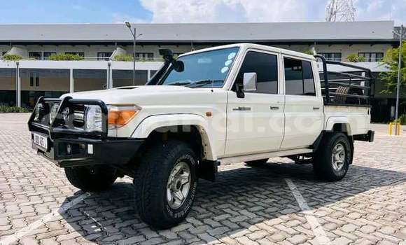 Nunua Ilio tumika Toyota Land Cruiser Nyingine Gari ndani ya Lusaka nchini Zambia