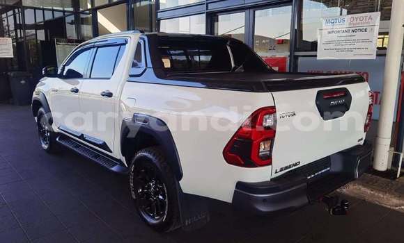 Buy Used Toyota Hilux White Car in Lusaka in Zambia Buy Used Toyota Hilux White Car in Lusaka in Zambia