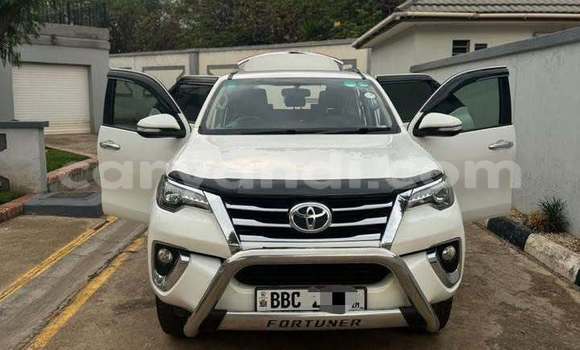 Buy Used Toyota Fortuner White Car in Lusaka in Zambia Buy Used Toyota Fortuner White Car in Lusaka in Zambia
