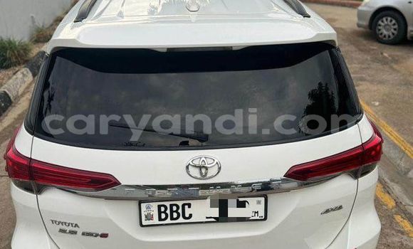 Buy Used Toyota Fortuner White Car in Lusaka in Zambia Buy Used Toyota Fortuner White Car in Lusaka in Zambia
