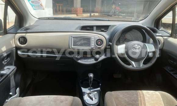 Acheter Occasion Voiture Toyota Vitz Noir à Lusaka, Zambie Acheter Occasion Voiture Toyota Vitz Noir à Lusaka, Zambie