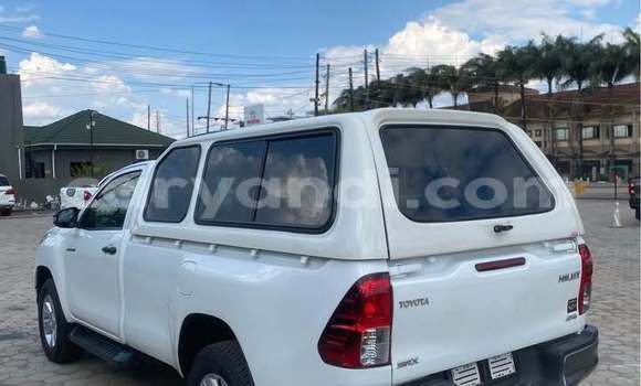 Acheter Occasion Voiture Toyota Hilux Blanc à Lusaka, Zambie Acheter Occasion Voiture Toyota Hilux Blanc à Lusaka, Zambie