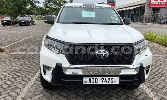 Acheter Occasion Voiture Toyota Land Cruiser Prado Blanc à Lusaka, Zambie Acheter Occasion Voiture Toyota Land Cruiser Prado Blanc à Lusaka, Zambie