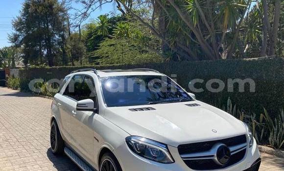 Acheter Occasion Voiture Mercedes‒Benz ML–Class Blanc à Lusaka, Zambie Acheter Occasion Voiture Mercedes‒Benz ML–Class Blanc à Lusaka, Zambie