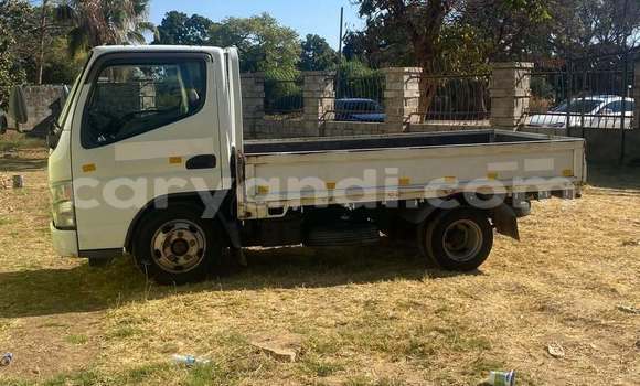 Buy Used Mitsubishi Canter White Truck in Lusaka in Zambia Buy Used Mitsubishi Canter White Truck in Lusaka in Zambia