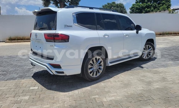 Acheter Occasion Voiture Toyota Land Cruiser Blanc à Lusaka, Zambie Acheter Occasion Voiture Toyota Land Cruiser Blanc à Lusaka, Zambie