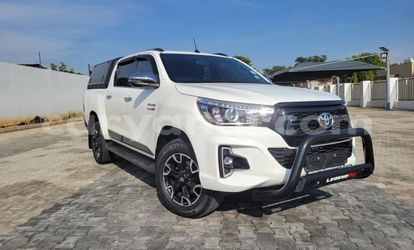 Acheter Occasion Voiture Toyota Hilux Blanc à Lusaka, Zambie Acheter Occasion Voiture Toyota Hilux Blanc à Lusaka, Zambie